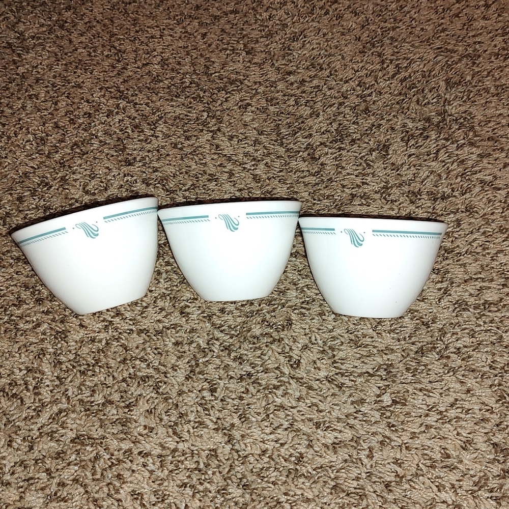 Set of 3 Corningware condiments bowls
